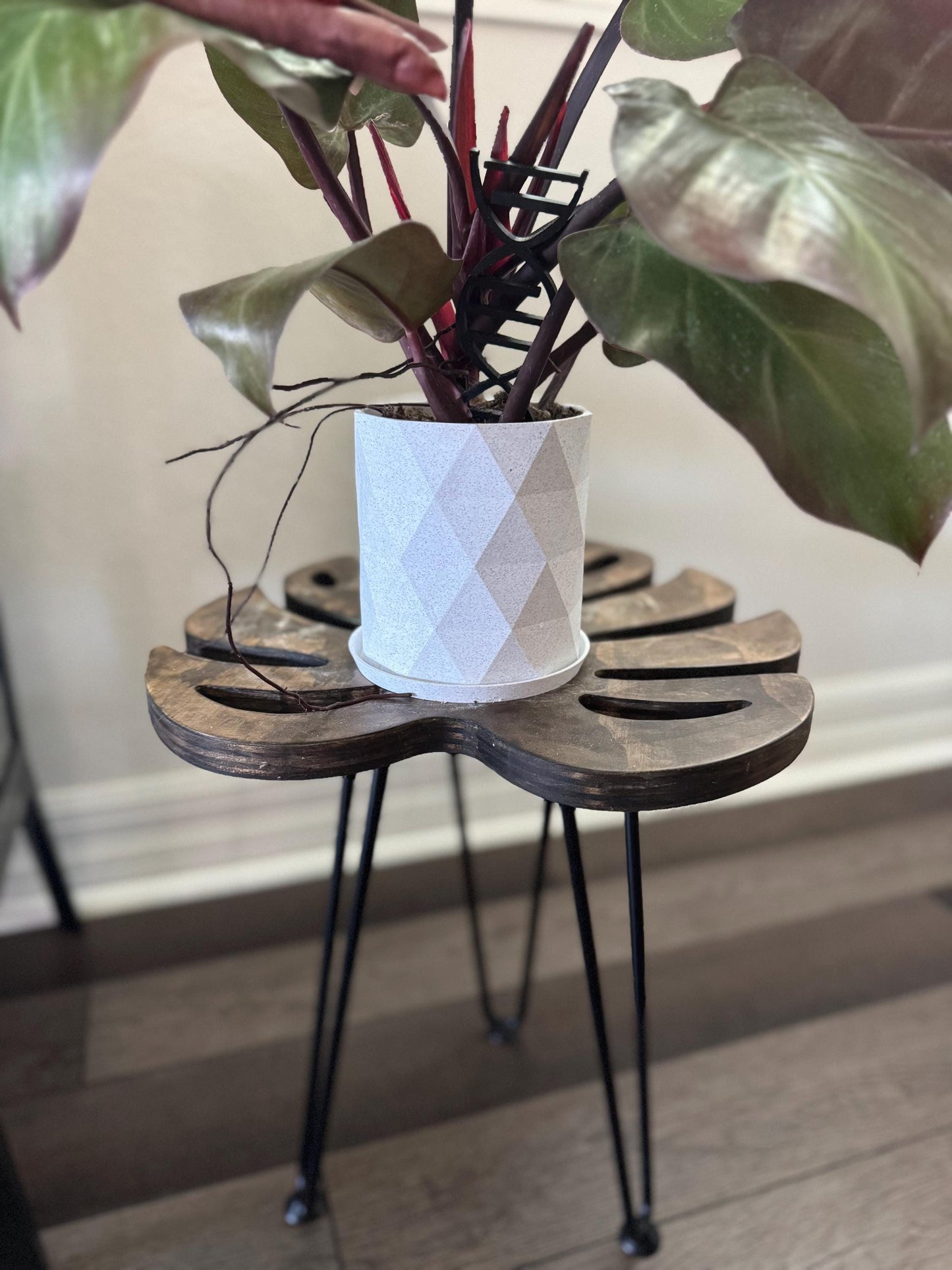 3D Printed Diamond Pattern Planter Pot with Drip Tray