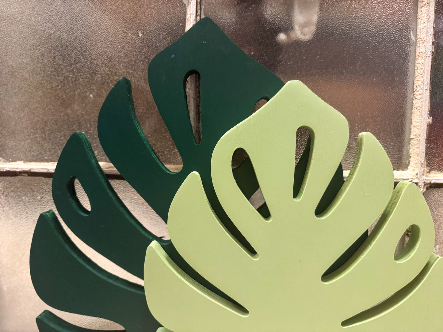 Monstera Leaf Plant Stand