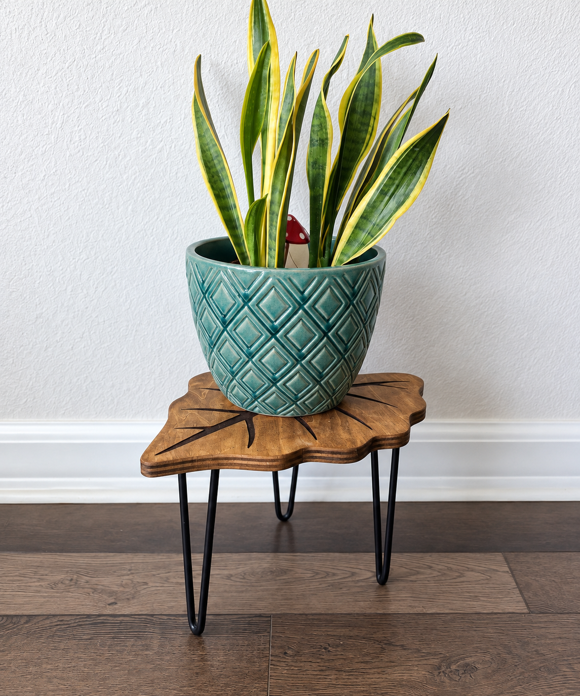 Alocasia Leaf Plant Stand